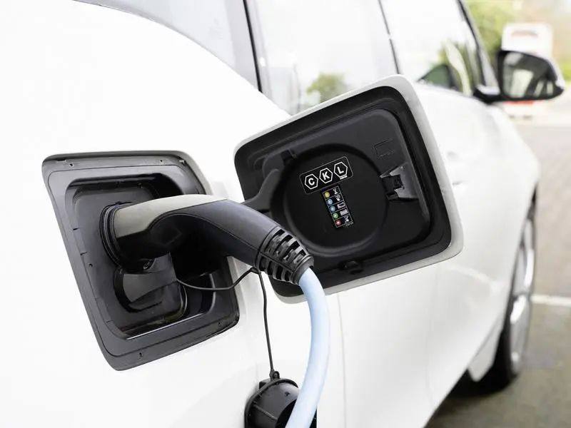 科莱恩：为电动汽车和电子产品提供更环保的阻燃剂