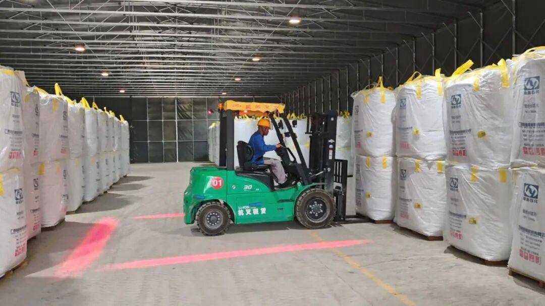 首车PA6装车.mp4_20251022_165952.303.jpg